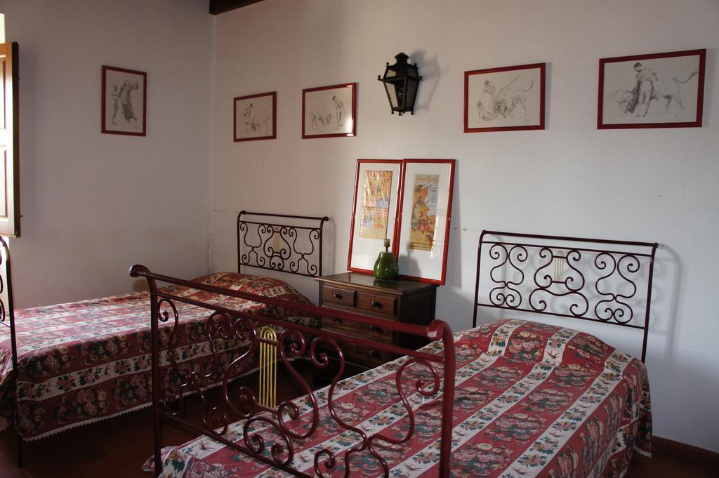 Quinta Das Arribas Guest House Abrantes Phòng bức ảnh